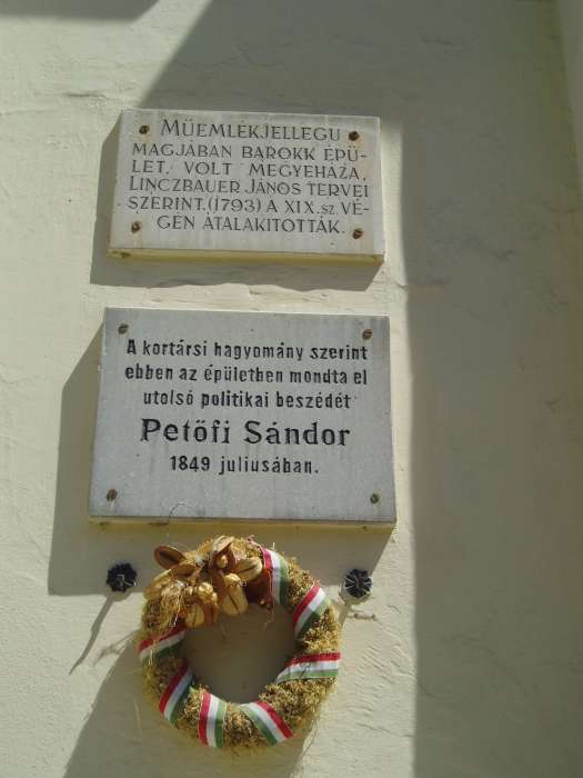 Gyula, Petőfi tér 03. 2.kép.jpg Gyula, Petőfi tér 03. 2.kép.jpg