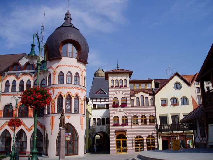 Komárom (Komárno), Európa udvar 1.kép.jpg Komárom (Komárno), Európa udvar 1.kép.jpg